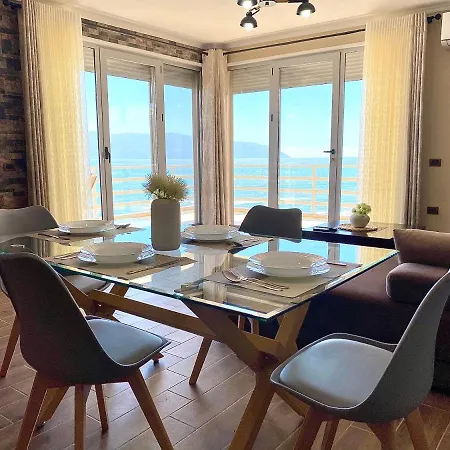 Lägenhet Eka Luxury