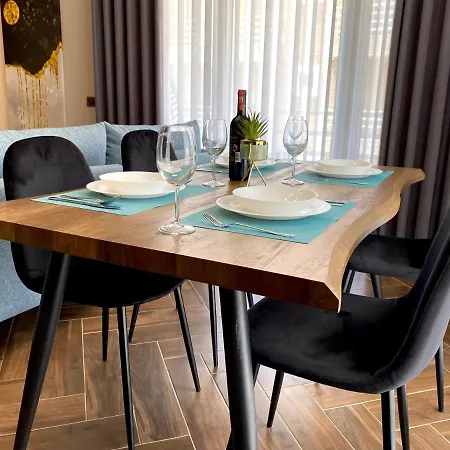 Lägenhet Eka Luxury